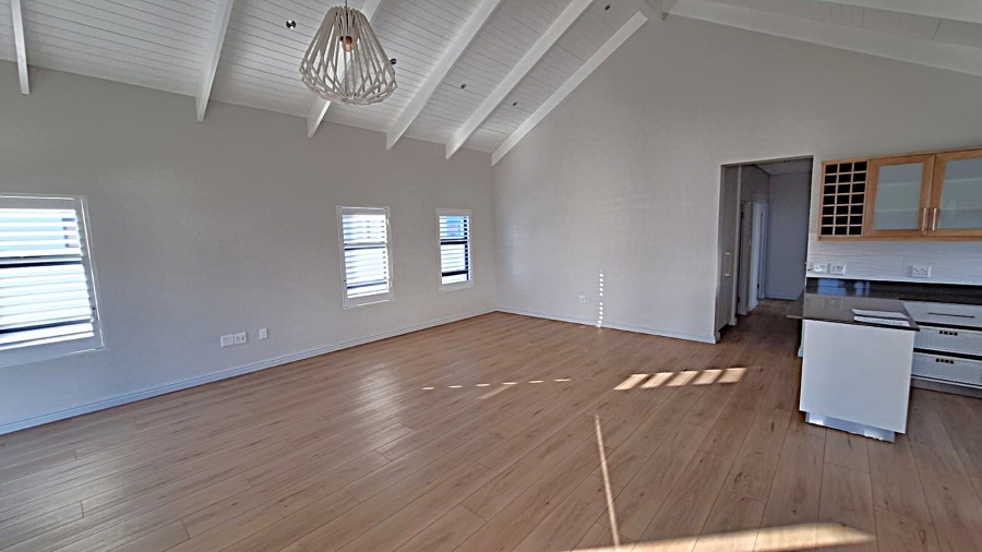 3 Bedroom Property for Sale in Sandbaai Western Cape